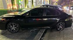 تۆیۆتا کامری